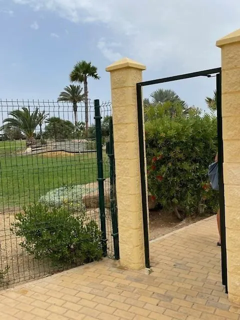 Bajo Con Jardin En Primera Linea De Playa Playas de Vera